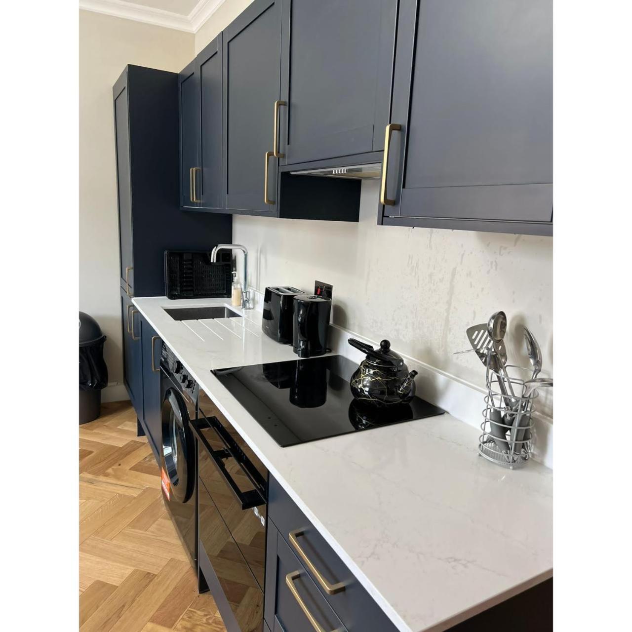 5th Floor Modern Flat Near Edgware Road-f59 *