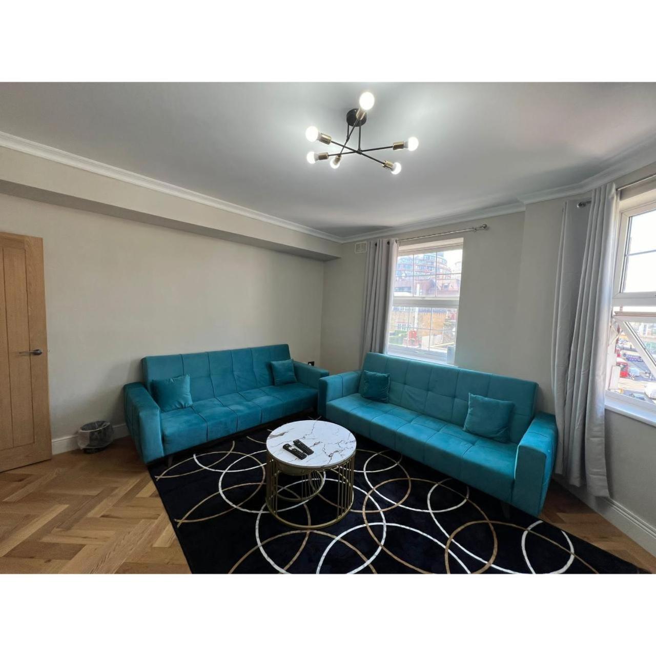 5th Floor Modern Flat Near Edgware Road-f59 London